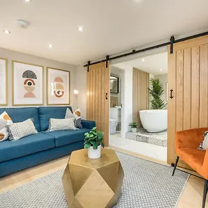  Holiday home Host & - The Georgian Coach House 1