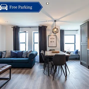  Apartment 2br Gorgeous Near Cc