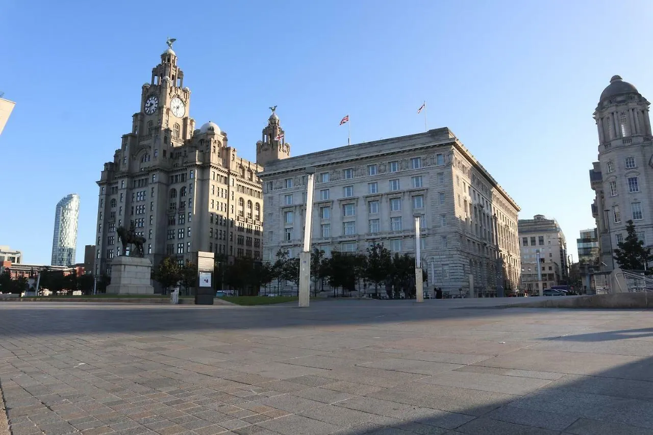 Joyce'S Liverpool Apartment
